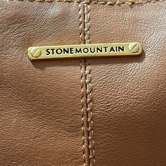 Stone Mountain Chestnuts Brown leather Crossbody Bag with Metallic Hardware - Picture 2 of 8